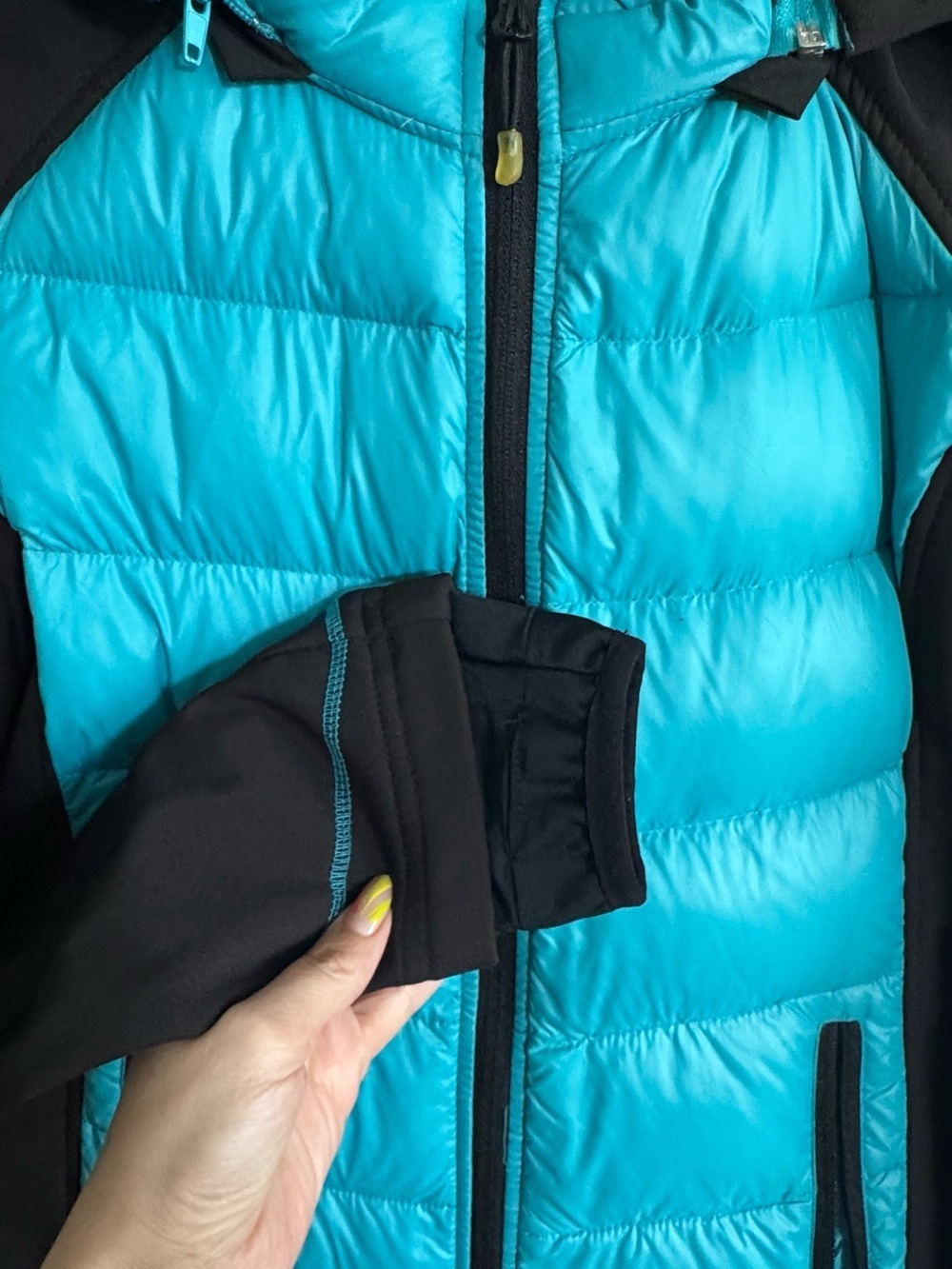 Women's Teal and Black Hybrid Puffer Jacket - Picture 3 of 9